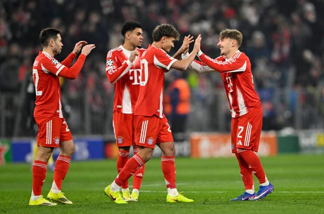 before the start of the match FCB players high-five each other Lennart Karl Bayern Muenchen FCB 42 Tom Bischof FC Bayern Muenchen FCB 20 Luis Diaz FC Bayern Muenchen FCB 14 Raphael Guerreiro FC Bayern Muenchen FCB 22 FC Bayern Muenchen FCB vs R Union Saint Gilloise Matchday 7 21 01 2026 DFL REGULATIONS PROHIBIT ANY USE OF PHOTOGRAPHS AS IMAGE SEQUENCES AND OR QUASI VIDEO FC Bayern Muenchen FCB vs R Union Saint Gilloise