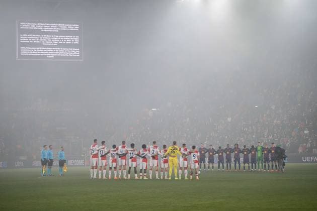 1 minute still during UEFA Champions league match, SK Slavia Praha - FC Barcelona, Barca , 21 january 2026, Fortuna Arena, Praha, Czech republic Copyright: xMICHALxFAJT,ZOSPORTU.SKx FAJ_9753