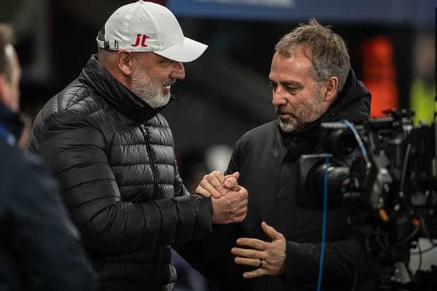 Jindrich Trpisovsky say hello to Hansi Flick during UEFA Champions league match, SK Slavia Praha - FC Barcelona, Barca , 21 january 2026, Fortuna Arena, Praha, Czech republic Copyright: xMICHALxFAJT,ZOSPORTU.SKx MAR_9638