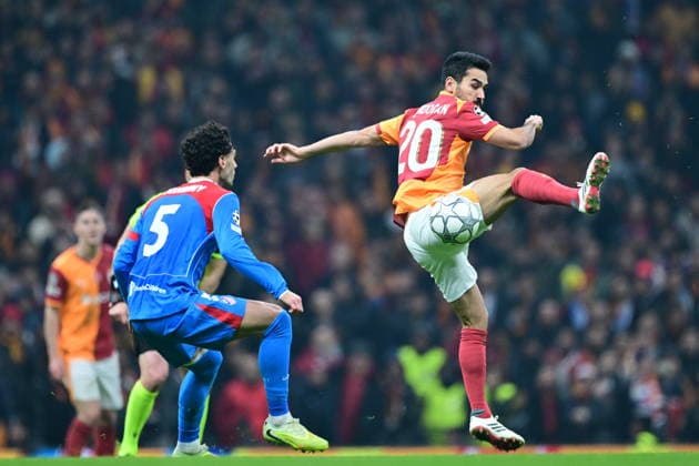 Galatasaray v Atletico Madrid - UEFA Champions League ISTANBUL, TURKIYE - JANUARY 21: Ilkay Gundogan (20) of Galatasaray in action Johnny Cardoso (5) of Atletico Madrid during UEFA Champions League week 7 football match between Galatasaray and Atletico Madrid at RAMS Park in Istanbul, Turkiye on January 21, 2026. Abdulhamid Hosbas Anadolu Istanbul Turkey. Editorial use only. Please get in touch for any other usage.  Copyright: x2026xAnadoluxAbdulhamidxHosbasx