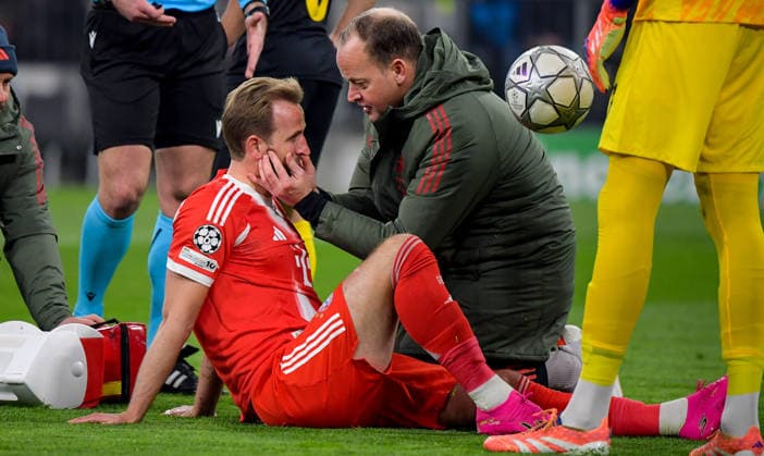 21 01 2026, xemx, Football UEFA Champions League, FC Bayern Muenchen Union Saint Gilloise v l Harry Kane FC Bayern Muenchen is treated DFL DFB REGULATIONS PROHIBIT ANY USE OF PHOTOGRAPHS as IMAGE SEQUENCES and or QUASI VIDEO Muenchen