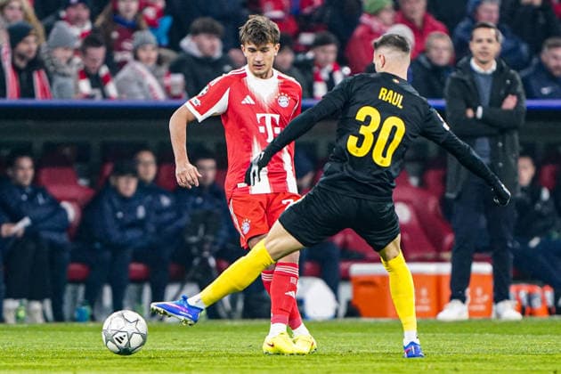 2026-01-21 FC Bayern München v R. Union Saint-Gilloise - UEFA Champions League 2025 26 League Phase MD7 MUNICH, GERMANY - JANUARY 21: Tom Bischof of FC Bayern M++nchen, Raul Florucz of R. Union Saint-Gilloise battle for the ball during the UEFA Champions League 2025 26 League Phase MD7 match between FC Bayern M++nchen and R. Union Saint-Gilloise at Football Arena Munich on January 21, 2026 in Munich, Germany. Munich Football Arena Munich Germany Content not available for redistribution in The Netherlands directly or indirectly through any third parties. Copyright: xAndrexWeeningx