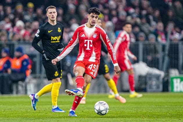 2026-01-21 FC Bayern München v R. Union Saint-Gilloise - UEFA Champions League 2025 26 League Phase MD7 MUNICH, GERMANY - JANUARY 21: Aleksandar Pavlovi-? of FC Bayern M++nchen makes a pass during the UEFA Champions League 2025 26 League Phase MD7 match between FC Bayern M++nchen and R. Union Saint-Gilloise at Football Arena Munich on January 21, 2026 in Munich, Germany. Munich Football Arena Munich Germany Content not available for redistribution in The Netherlands directly or indirectly through any third parties. Copyright: xAndrexWeeningx