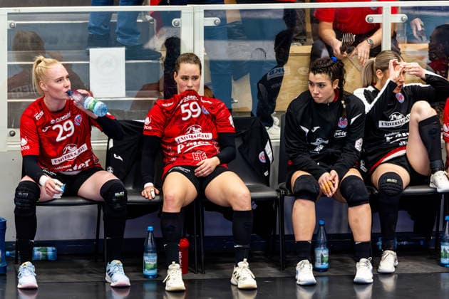 21 01 2026, GER, Handball, Women, Season 2025 2026, Alsco 1 Bl, Matchday 14, Thueringer HC HSG Blomberg Lippe Johanna Reichert Thueringer HC,29 , Csenge Kuczora Thueringer HC,59 , Natsuki Aizawa Thueringer HC,23 , Nathalie Hendrikse Thueringer HC,6 99947 Bad Langensalza Salza Halle Sporthalle Mehrz Thüringen Germany