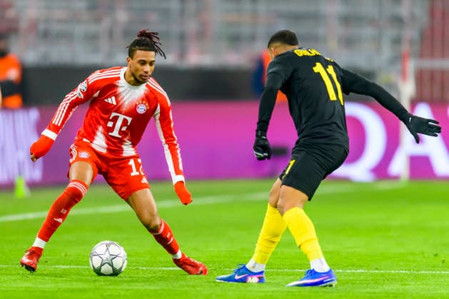 GER, UEFA CL, FC Bayern Muenchen GER vs Royale Union Saint Gilloise BEL 21 01 2026, Allianz Arena, Muenchen, GER, UEFA CL, FC Bayern Muenchen GER vs Royale Union Saint Gilloise BEL , UEFA regulations prohibit any use of photographs as image sequences and or quasi video, in the picture Michael Olise FCB 17 in a duel against Guilherme Smith Royale Union Saint Gilloise 11 nordphotoxGmbHx xStraubmeier nph00004