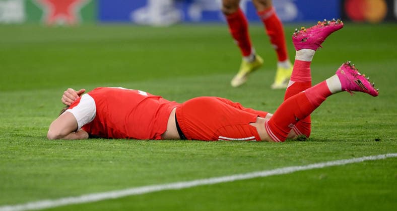 FOOTBALL CHAMPIONS LEAGUE SEASON 2025 2026 Preliminary Round 7 Matchday 21 01 2025 FC Bayern Muenchen Union Saint Gilloise Harry Kane FC Bayern Muenchen injured on the ground