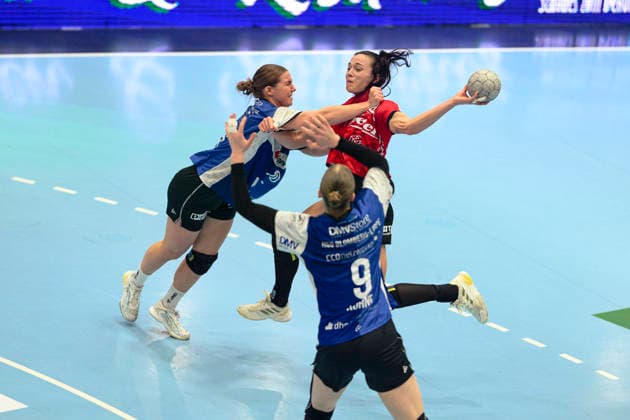 Maxi, Muehlner Kreislaeufer, HSG Blomberg Lippe, 10 , Nieke, Kuehne Rueckraum Links, HSG Blomberg Lippe, 9 , Jana Leonie, Scheib Rueckraum, Thueringer HC, 20 GER, Thuringia, Thueringer HC vs HSG Blomberg Lippe, Alsco Handball Bundesliga Frauen, 1 Handball Bundesliga Women, Handball, 14 Matchday, Season 2025 2026, 21 01 2026 GER, Thuringia, Thueringer HC vs HSG Blomberg Lippe, Alsco Handball Bundesliga Women, 1 Handball Bundesliga Women, Handball, 14 Matchday, Season 2025 2026, 21 01 2026 Bad Langensalza Copyright: xEibner-Pressefoto MartinxHerbstx EP_MHT