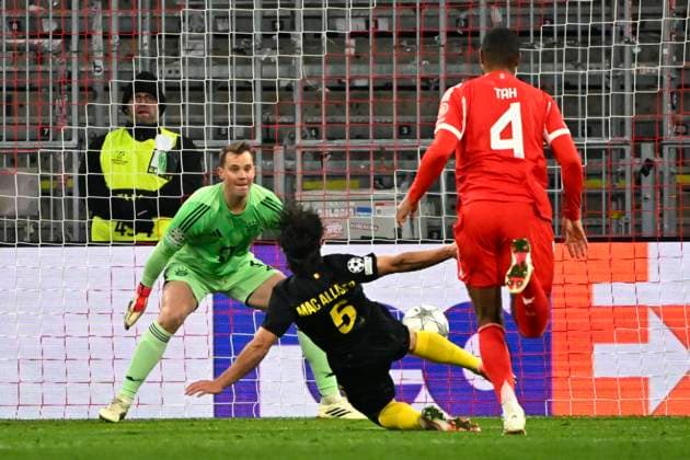 Bayern Munchen v Royale Union Saint-Gilloise - UEFA Champions League MUNICH, GERMANY - JANUARY 21 : Neuer Manuel goalkeeper of Bayern Munchen and Mac Allister Kevin defender of Union Saint-Gilloise missing an opportunity during the UEFA Champions League 2025 26 League Phase MD7 match between FC Bayern Munchen and Royale Union Saint-Gilloise on January 21, 2026 in Munich, Germany, 21 01 2026 Munich Germany  Copyright: xVincentxKalutx