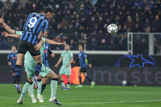 Atalanta™s Gianluca Scamacca scores during the Uefa Champions League 25 26 soccer match between Atalanta B.C.and Athletic Club Bilbao at the New Balance Arena in Bergamo, Italy - Wednesday, January 21, 2026. - Soccer .  Copyright: xStefanoxNicoli LaPressex