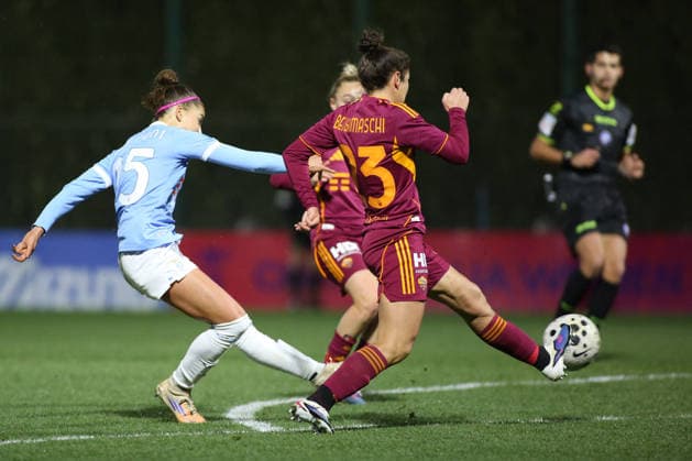 CALCIO - Coppa Italia Femminile - SS Lazio Women vs AS Roma Eleonora Goldoni of S.S. Lazio is in action during the Coppa Italia Women, first leg, quarter-finals between Lazio vs Roma , 21 Jenuary 2026 at the Lazio Training Center, Roma Italy. Formello (RM) Italy  Copyright: xIPAxSport ABACAx