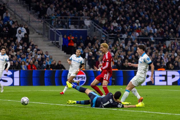 Football - UEFA Champions League - League Phase - Olympique de Marseille v Liverpool FC MARSEILLE, FRANCE - Wednesday, January 21, 2026: Liverpool s Hugo Ekitike scores the first goal but it was ruled offside following a VAR check during the UEFA Champions League match between Olympique de Marseille and Liverpool FC at the Stade VÃ lodrome. (Photo by David Rawcliffe Propaganda) MARSEILLE Stade VÃ lodrome BOUCHES-DU-RHÃ NE FRANCE  Copyright: xDavidxRawcliffex P2026-01-21-Marseille_Liverpool-59