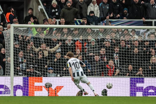 UEFA Champions League Matchday 7 of 8 Newcastle United v PSV Eindhoven Anthony Gordon of Newcastle Untied scores to make it 2-0 during the UEFA Champions League Matchday 7 of 8 Newcastle United v PSV Eindhovenn at St. James s Park, Newcastle, United Kingdom, 21st January 2026 (Photo by Mark Cosgrove News Images) Newcastle St. James s Park Tyne and Wear United Kingdom Copyright: xMarkxCosgrove NewsxImagesx