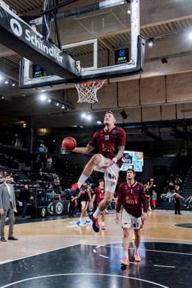 Germany Basketball EuroCup season 2025 26 15 Matchday Veolia Towers Hamburg vs Umana Reyer Venice Inselpark Arena Hamburg , Germany Basketball 2025 26 EuroCup season Round 15 Veolia Towers Hamburg vs Umana Reyer Venice Inselpark Arena Hamburg Kyle Wiltjer Umana Reyer Venezia, 33 , Leonardo Candi Umana Reyer Venezia, 7 Copyright: xStefanxTrochax