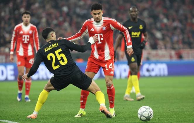 Union s Anan Khalaili and Bayern s Luis Diaz fight for the ball during a soccer game between German FC Bayern Munich and Belgian Royale Union Saint-Gilloise, on Wednesday 21 January 2026 in Munich, on the seventh day of the League phase of the UEFA Champions League tournament. VIRGINIExLEFOUR  x157563188x