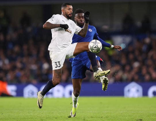London, England, 21st January 2026. Anderson of Pafos FC (L) is challenged by Benoit Badiashile of Chelsea during the Chelsea vs Pafos FC UEFA Champions League match at Stamford Bridge, London. Picture credit should read: David Klein Sportimage EDITORIAL USE ONLY. No use with unauthorised audio, video, data, fixture lists, club league logos or live services. Online in-match use limited to 120 images, no video emulation. No use in betting, games or single club league player publications. SPI_030_DK_CHELSEA_PAFOS SPI-4466-0030