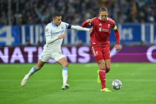 Marseille vs Liverpool - UEFA Champions League MARSEILLE, FRANCE - JANUARY 21: Mason Greenwood of Olympique Marseille (L) and Virgil van Dijk of Liverpool in action during the UEFA Champions League week 7 football match between Olympique Marseille and Liverpool at Stade Velodrome in Marseille, France, on January 21, 2026. Mustafa Yalcin Anadolu Marseille France. Editorial use only. Please get in touch for any other usage.  Copyright: x2026xAnadoluxMustafaxYalcinx