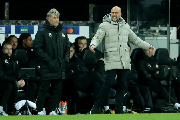 Newcastle United FC v PSV Eindhoven - UEFA Champions League 2025 26 League Phase MD7 Rob Maas Assistant Coach of PSV Eindhoven and Peter Bosz, head coach of PSV Eindhoven on the side line during the UEFA Champions League 2025 26 League Phase MD7 match between Newcastle United FC and PSV Eindhoven at St James Park on January 21, 2026 in Newcastle upon Tyne, England. WARNING! This Photograph May Only Be Used For Newspaper And Or Magazine Editorial Purposes. May Not Be Used For Publications Involving 1 player, 1 Club Or 1 Competition Without Written Authorisation From Football DataCo Ltd. For Any Queries, Please Contact Football DataCo Ltd on +44 (0) 207 864 9121 Newcastle upon Tyne St. James Park England United Kingdom Copyright: xAllstarxPicturexLibraryxLtdx