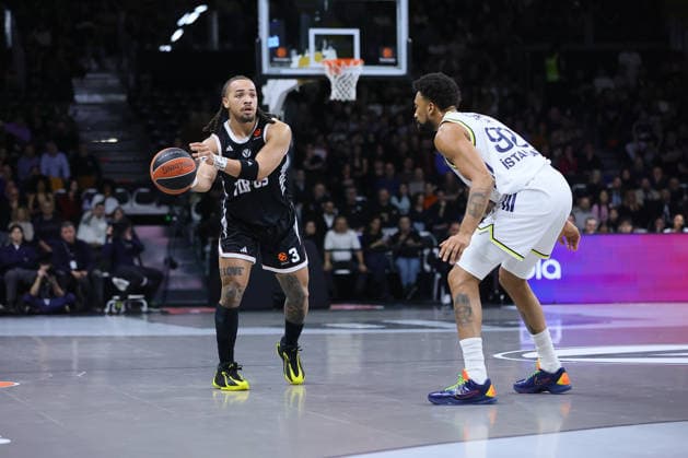 03 Carsen EDWARDS Virtus Bologna BASKETBALL - ITALIAN SERIE A Virtus Bologna vs Fenerbahce Beko Istanbul 21-01-2026 92 Khem Birch Fenerbahce Beko Istanbul BASKETBALL - ITALIAN SERIE A Virtus Bologna vs Fenerbahce Beko Istanbul 21-01-2026 during Virtus Bologna vs Fenerbahce Beko Istanbul, Basketball Euroleague match in Bologna, Italy, January 21 2026  Copyright: xValentinoxOrsini IPAxSportx xipa-agency.netx xx IPA_70387876 IPA_Agency_IPA70387876