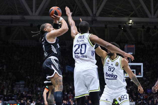 03 Carsen EDWARDS Virtus Bologna BASKETBALL - ITALIAN SERIE A Virtus Bologna vs Fenerbahce Beko Istanbul 21-01-2026 20 Devon Hall Fenerbahce Beko Istanbul BASKETBALL - ITALIAN SERIE A Virtus Bologna vs Fenerbahce Beko Istanbul 21-01-2026 92 Khem Birch Fenerbahce Beko Istanbul BASKETBALL - ITALIAN SERIE A Virtus Bologna vs Fenerbahce Beko Istanbul 21-01-2026 during Virtus Bologna vs Fenerbahce Beko Istanbul, Basketball Euroleague match in Bologna, Italy, January 21 2026  Copyright: xValentinoxOrsini IPAxSportx xipa-agency.netx xx IPA_70387880 IPA_Agency_IPA70387880
