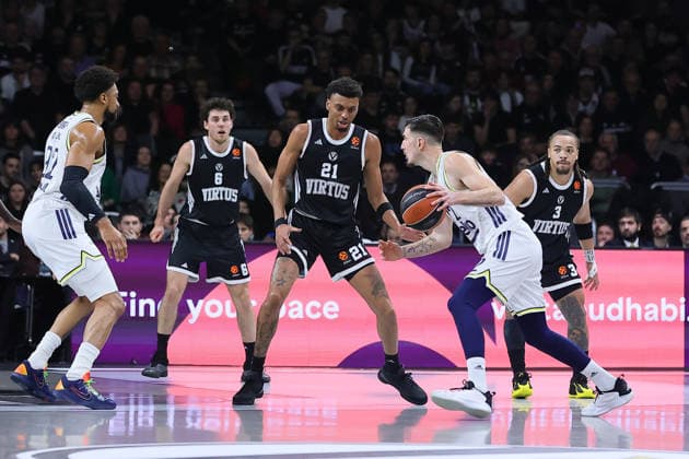 04 Nicolo Melli Fenerbahce Beko Istanbul BASKETBALL - ITALIAN SERIE A Virtus Bologna vs Fenerbahce Beko Istanbul 21-01-2026 21 Derrick ALSTON JR. Virtus Bologna BASKETBALL - ITALIAN SERIE A Virtus Bologna vs Fenerbahce Beko Istanbul 21-01-2026 during Virtus Bologna vs Fenerbahce Beko Istanbul, Basketball Euroleague match in Bologna, Italy, January 21 2026  Copyright: xValentinoxOrsini IPAxSportx xipa-agency.netx xx IPA_70387959 IPA_Agency_IPA70387959