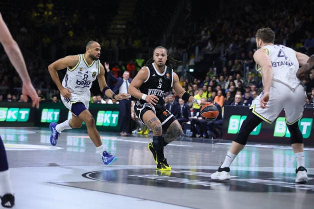 03 Carsen EDWARDS Virtus Bologna BASKETBALL - ITALIAN SERIE A Virtus Bologna vs Fenerbahce Beko Istanbul 21-01-2026 08 Talen Horton-Tucker Fenerbahce Beko Istanbul BASKETBALL - ITALIAN SERIE A Virtus Bologna vs Fenerbahce Beko Istanbul 21-01-2026 during Virtus Bologna vs Fenerbahce Beko Istanbul, Basketball Euroleague match in Bologna, Italy, January 21 2026  Copyright: xValentinoxOrsini IPAxSportx xipa-agency.netx xx IPA_70387975 IPA_Agency_IPA70387975
