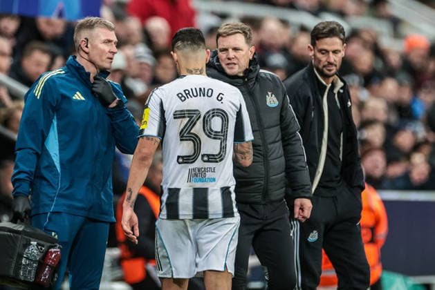 UEFA Champions League Matchday 7 of 8 Newcastle United v PSV Eindhoven Bruno Guimaraes of Newcastle Untied leaves the field of play injured during the UEFA Champions League Matchday 7 of 8 Newcastle United v PSV Eindhovenn at St. James s Park, Newcastle, United Kingdom, 21st January 2026 (Photo by Mark Cosgrove News Images) Newcastle St. James s Park Tyne and Wear United Kingdom Copyright: xMarkxCosgrove NewsxImagesx