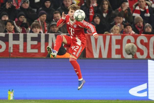 Lennart Karl 42 FC Bayern Muenchen receiving the ball, FC Bayern Muenchen vs Royale Union Saint Gilloise, Soccer, Champions League, Matchday 7, 21 01 2026 Muenchen Bayern Germany Copyright: xkolbert-press ChristianxKolbertx