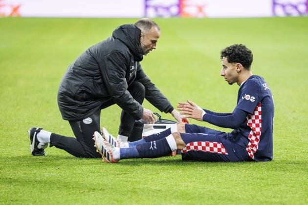 NEWCASTLE - Anass Salah-Eddine of PSV Eindhoven is injured on the ground during the UEFA Champions League match between Newcastle United FC and PSV Eindhoven at St. James Park Stadium on January 21, 2026, in Newcastle, United Kingdom. SEM VAN DER WAL ANP UEFA Champions League 2025-2026 xVIxANPxSportx xxANPxIVx 548188851 originalFilename: 548188851.jpg