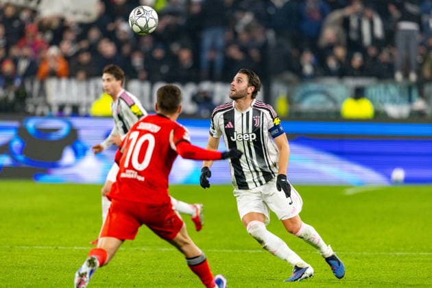Manuel Locatelli seen during Champions League league phase game between Juventus FC and SL Benfica (Maciej Rogowski Ball Raw Images) Turin Juventus Stadium Italy Copyright: xMaciejxRogowskix ROG_JUVvsBEN-100