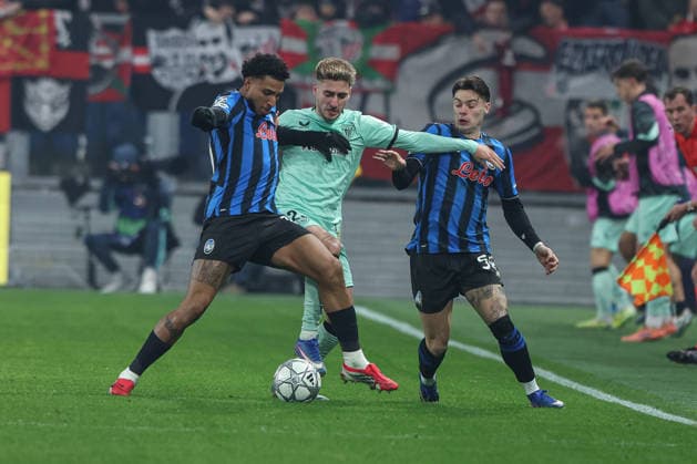 Atalanta s Ederson Atalanta s Nicola Zalewski Athletic Bilbao™s Robert Navarro during the Uefa Champions League 25 26 soccer match between Atalanta B.C.and Athletic Club Bilbao at the New Balance Arena in Bergamo, Italy - Wednesday, January 21, 2026. - Soccer .  Copyright: xStefanoxNicoli LaPressex