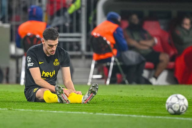 Ross Sykes R Union Saint Gilloise on the ground during the UEFA Champions League 2025 26 League Phase MD7 match between FC Bayern München and R Union Saint Gilloise at Football Arena Munich on January 21, 2026 in Munich, Germany Photo by Harry Langer DeFodi Images