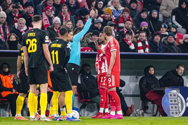 2026-01-21 FC Bayern München v R. Union Saint-Gilloise - UEFA Champions League 2025 26 League Phase MD7 MUNICH, GERMANY - JANUARY 21: Michael Olise of FC Bayern Munchen receives a yellow card from referee Rade Obrenovic during the UEFA Champions League 2025 26 League Phase MD7 match between FC Bayern M++nchen and R. Union Saint-Gilloise at Football Arena Munich on January 21, 2026 in Munich, Germany. Munich Football Arena Munich Germany Content not available for redistribution in The Netherlands directly or indirectly through any third parties. Copyright: xAndrexWeeningx