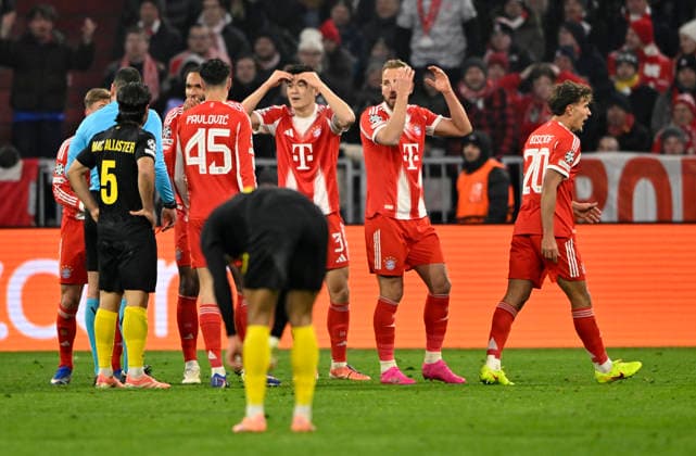 Referee Referee Rade Obrenovic SVN shows Min jae Kim FC Bayern Muenchen FCB 03 yellow red card sending off horror Harry Kane FC Bayern Muenchen FCB 09 FC Bayern Muenchen FCB vs R Union Saint Gilloise Matchday 7 21 01 2026 DFL REGULATIONS PROHIBIT ANY USE OF PHOTOGRAPHS AS IMAGE SEQUENCES AND OR QUASI VIDEO FC Bayern Muenchen FCB vs R Union Saint Gilloise