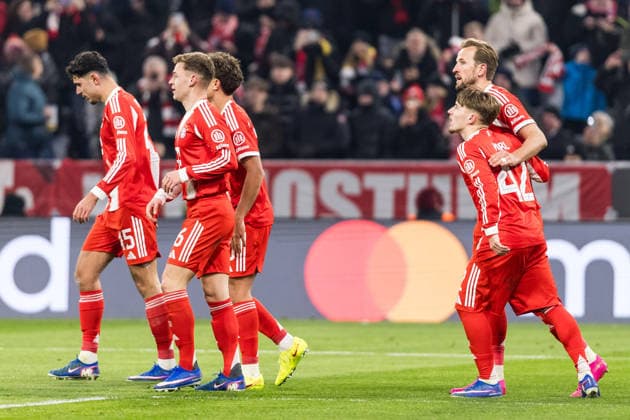 MUNICH, GERMANY - JANUARY 21: Harry Kane (FC Bayern Muenchen, 9) celebrates scoring the 2:0 goal after penalty with his teammates during the UEFA Champions League match between FC Bayern Munich vs. Royale Union Saint-Gilloise at Allianz Arena on matchday 7 of the UEFA Champions League Season 2025 26 on January 21, 2025 in Munich, Germany. Bavaria Germany Copyright: xSteffiexWunderlx