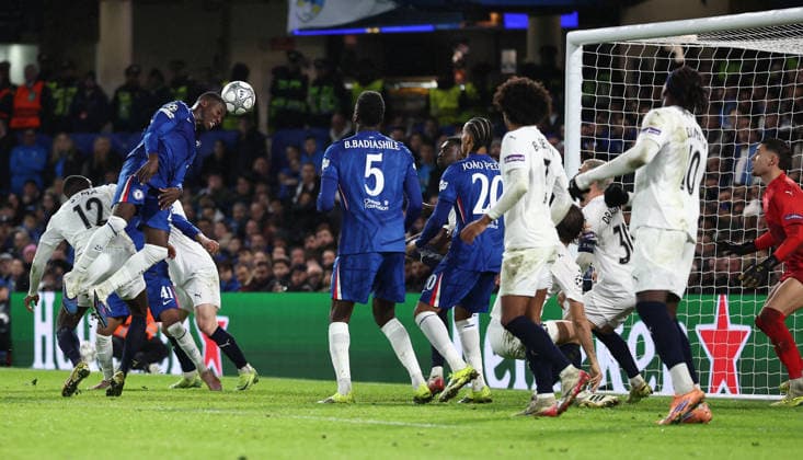 London, England, 21st January 2026. Moises Caicedo of Chelsea (L) scores the opening goal during the Chelsea vs Pafos FC UEFA Champions League match at Stamford Bridge, London. Picture credit should read: David Klein Sportimage EDITORIAL USE ONLY. No use with unauthorised audio, video, data, fixture lists, club league logos or live services. Online in-match use limited to 120 images, no video emulation. No use in betting, games or single club league player publications. SPI_043_DK_CHELSEA_PAFOS SPI-4466-0043