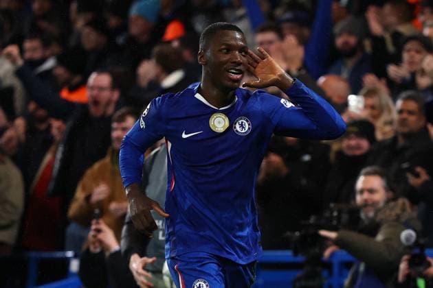 Moises Caicedo of Chelsea celebrates after scoring a goal (1-0) Chelsea v Pafos, UEFA Champions League, Group Stage, Football, Stamford Bridge, London, UK - 21 Jan 2026London Stamford Bridge United Kingdom EDITORIAL USE ONLY No use with unauthorised audio, video, data, fixture lists, club league logos or live services. Online in-match use limited to 120 images, no video emulation. No use in betting, games or single club league player publications. Copyright: xSimonxDael Shutterstockx 16348356al