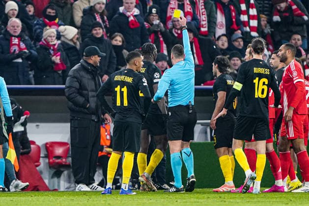 2026-01-21 FC Bayern München v R. Union Saint-Gilloise - UEFA Champions League 2025 26 League Phase MD7 MUNICH, GERMANY - JANUARY 21: Guilherme Smith of R. Union Saint-Gilloise receives a yellow card from referee Rade Obrenovic during the UEFA Champions League 2025 26 League Phase MD7 match between FC Bayern M++nchen and R. Union Saint-Gilloise at Football Arena Munich on January 21, 2026 in Munich, Germany. Munich Football Arena Munich Germany Content not available for redistribution in The Netherlands directly or indirectly through any third parties. Copyright: xAndrexWeeningx