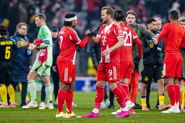 2026-01-21 FC Bayern München v R. Union Saint-Gilloise - UEFA Champions League 2025 26 League Phase MD7 MUNICH, GERMANY - JANUARY 21: Serge Gnabry of FC Bayern Munchen, Harry Kane of FC Bayern Munchen shake hands during the UEFA Champions League 2025 26 League Phase MD7 match between FC Bayern M++nchen and R. Union Saint-Gilloise at Football Arena Munich on January 21, 2026 in Munich, Germany. Munich Football Arena Munich Germany Content not available for redistribution in The Netherlands directly or indirectly through any third parties. Copyright: xAndrexWeeningx