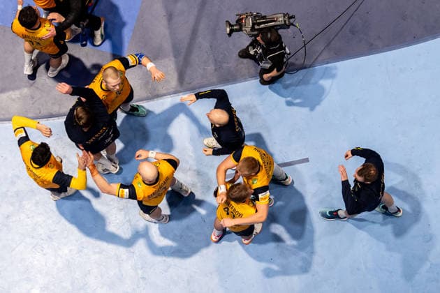 260121 Felix Möller, Lukas Sandell, Felix Montebovi and Jim Gottfridsson of Sweden celebrate after the EHF European Handball Championship preliminary round match between Sweden and Croatia on January 21, 2026 in Malmö Photo Petter Arvidson BILDBYRAN kod PA PA1130 handball handball handball handballs em 2026 sverige sweden croatia kroatien ehf european handball championship bbeng grappa33 jubel  Copyright: PETTERxARVIDSON BB260121PA245