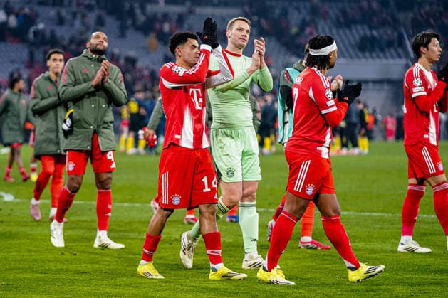 2026-01-21 FC Bayern München v R. Union Saint-Gilloise - UEFA Champions League 2025 26 League Phase MD7 MUNICH, GERMANY - JANUARY 21: Luis D+?az of FC Bayern Munchen, goalkeeper Manuel Neuer of FC Bayern Munchen thank the fans during the UEFA Champions League 2025 26 League Phase MD7 match between FC Bayern M++nchen and R. Union Saint-Gilloise at Football Arena Munich on January 21, 2026 in Munich, Germany. Munich Football Arena Munich Germany Content not available for redistribution in The Netherlands directly or indirectly through any third parties. Copyright: xAndrexWeeningx