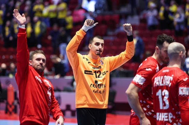 Sweden v Croatia - Men s EHF EURO 2026 MALMO, SWEDEN - JANUARY 21: Matej Mandic of Croatia greets fans after the Men s EHF Euro 2026 - Preliminary Round - Group E match between Sweden and Croatia at Malmo Arena on January 21, 2026 in Malmo, Sweden.  SanjinxStrukic PIXSELL