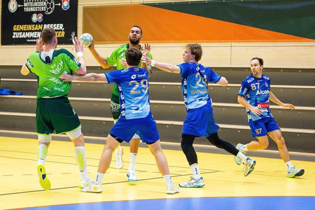 21 01 2026, xovx, Handball Test Match Handball Bundesliga, HSG Wetzlar TV Großwallstadt v l Nikola Grahovac HSG Wetzlar , Philipp Ahouansou HSG Wetzlar , Maximilian Horner TV Großwallstadt , Ben Connar Battermann TV Großwallstadt , Maxim Schalles TV Großwallstadt Wetzlar Dutenhofen Sporthalle Dutenhofen Hessen Deutschland DE