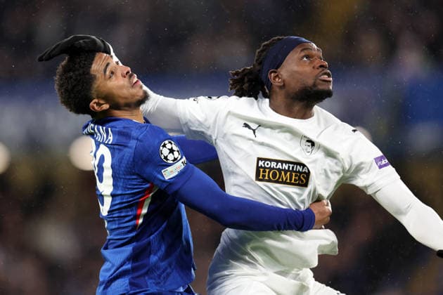 Chelsea gegen Pafos 21. Januar 2026, London UEFA Champions League Fußball, Gruppenphase Chelsea gegen Pafos Wesley Fofana von Chelsea und Landry Dimata Foto Charlotte Wilson Abseits London UK  Copyright: xCharlottexWilsonx xOffsidexOffside