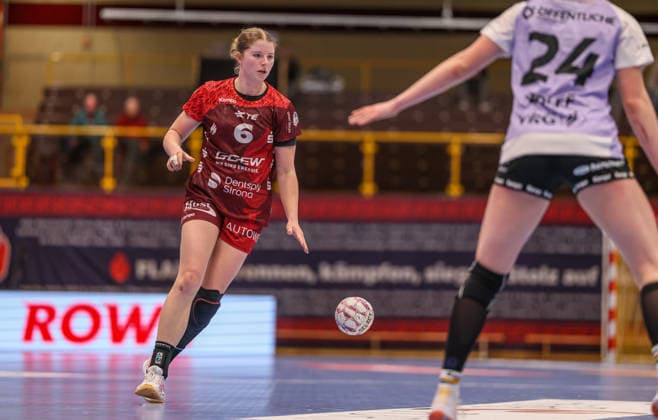 GER, Bensheim, HSG Bensheim Auerbach Flames vs Vfl Oldenburg, Alsco Handball Bundesliga Frauen, Handball, DHB, Spielzeit 2025 2026, Weststadthalle Bensheim, 14 Spieltag im Bild Nina Engel HSG Bensheim Auerbach Flames Frauen 6 DFB DFL REGULATIONS PROHIBIT ANY USE OF PHOTOGRAPHS AS IMAGE SEQUENCES AND OR QUASI VIDEO, 21 01 2026 Copyright: HMBxMedia HendrikxHamelau