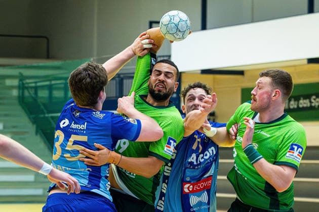 21 01 2026, xovx, Handball Testspiel Handball Bundesliga, HSG Wetzlar TV Großwallstadt v l Axel Skaarnaes TV Großwallstadt , Philipp Ahouansou HSG Wetzlar , Ole Klimpke TV Großwallstadt , Nikola Grahovac HSG Wetzlar Wetzlar Dutenhofen Sporthalle Dutenhofen Hessen Deutschland DE