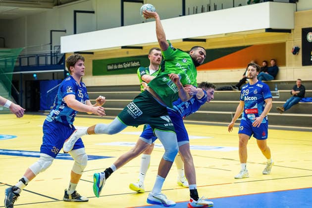 21 01 2026, xovx, Handball Test Match Handball Bundesliga, HSG Wetzlar TV Großwallstadt v l Axel Skaarnaes TV Großwallstadt , Nikola Grahovac HSG Wetzlar , Philipp Ahouansou HSG Wetzlar , Ole Klimpke TV Großwallstadt , Maximilian Horner TV Großwallstadt Wetzlar Dutenhofen Sporthalle Dutenhofen Hessen Deutschland DE