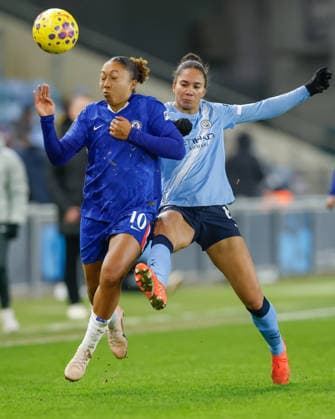 Manchester, England, 21st January 2026. Jade Rose of Manchester City battles with Lauren James of Chelsea during the Manchester City Women vs Chelsea Women Subway Women s League Cup match at the Academy Stadium, Manchester. Picture credit should read: Cody Froggatt Sportimage EDITORIAL USE ONLY. No use with unauthorised audio, video, data, fixture lists, club league logos or live services. Online in-match use limited to 120 images, no video emulation. No use in betting, games or single club league player publications. SPI_026_CF_MANCHESTER_CITY_WOMEN_V_CHELSEA_WOMEN SPI-4471-0026