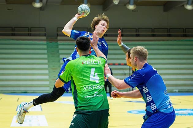 21 01 2026, xovx, Handball Testspiel Handball Bundesliga, HSG Wetzlar TV Großwallstadt v l Filip Vistorop HSG Wetzlar , Ben Connar Battermann TV Großwallstadt m Jona Schoch HSG Wetzlar , Patrick Gempp TV Großwallstadt Wetzlar Dutenhofen Sporthalle Dutenhofen Hessen Deutschland DE