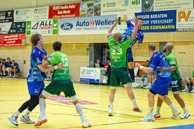 21 01 2026, xovx, Handball Testspiel Handball Bundesliga, HSG Wetzlar TV Großwallstadt v l Ben Connar Battermann TV Großwallstadt , Jona Schoch HSG Wetzlar , Georg Löwen HSG Wetzlar , Finn Wullenweber TV Großwallstadt , Patrick Gempp TV Großwallstadt , Cyrill Akakpo HSG Wetzlar Wetzlar Dutenhofen Sporthalle Dutenhofen Hessen Deutschland DE