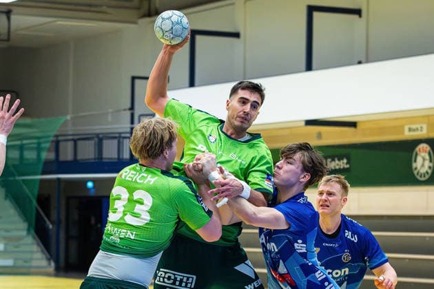 21 01 2026, xovx, Handball Testspiel Handball Bundesliga, HSG Wetzlar TV Großwallstadt v l Georg Löwen HSG Wetzlar , Filip Vistorop HSG Wetzlar , Ben Connar Battermann TV Großwallstadt , Patrick Gempp TV Großwallstadt Wetzlar Dutenhofen Sporthalle Dutenhofen Hessen Deutschland DE